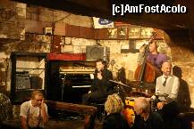 [P21] Am ajuns si in 'Caveau de la Huchette', iata si orchestra de jazz » foto by dorgo
 - 
<span class="allrVoted glyphicon glyphicon-heart hidden" id="av273583"></span>
<a class="m-l-10 hidden" id="sv273583" onclick="voting_Foto_DelVot(,273583,1684)" role="button">șterge vot <span class="glyphicon glyphicon-remove"></span></a>
<a id="v9273583" class=" c-red"  onclick="voting_Foto_SetVot(273583)" role="button"><span class="glyphicon glyphicon-heart-empty"></span> <b>LIKE</b> = Votează poza</a> <img class="hidden"  id="f273583W9" src="/imagini/loader.gif" border="0" /><span class="AjErrMes hidden" id="e273583ErM"></span>