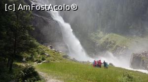 P04 [AUG-2016] Turişti la baza cascadei Krimml, Austria. 