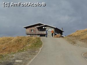 [P18] Transfăgărășan - Cabana Salvamontului. » foto by iulianic
 - 
<span class="allrVoted glyphicon glyphicon-heart hidden" id="av1338783"></span>
<a class="m-l-10 hidden" id="sv1338783" onclick="voting_Foto_DelVot(,1338783,1790)" role="button">șterge vot <span class="glyphicon glyphicon-remove"></span></a>
<a id="v91338783" class=" c-red"  onclick="voting_Foto_SetVot(1338783)" role="button"><span class="glyphicon glyphicon-heart-empty"></span> <b>LIKE</b> = Votează poza</a> <img class="hidden"  id="f1338783W9" src="/imagini/loader.gif" border="0" /><span class="AjErrMes hidden" id="e1338783ErM"></span>