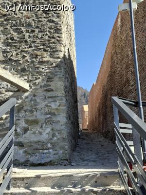 [P15] Cetatea Poenari, aici era vechea poartă dar și un turn... » foto by mprofeanu
 - 
<span class="allrVoted glyphicon glyphicon-heart hidden" id="av1521296"></span>
<a class="m-l-10 hidden" id="sv1521296" onclick="voting_Foto_DelVot(,1521296,1790)" role="button">șterge vot <span class="glyphicon glyphicon-remove"></span></a>
<a id="v91521296" class=" c-red"  onclick="voting_Foto_SetVot(1521296)" role="button"><span class="glyphicon glyphicon-heart-empty"></span> <b>LIKE</b> = Votează poza</a> <img class="hidden"  id="f1521296W9" src="/imagini/loader.gif" border="0" /><span class="AjErrMes hidden" id="e1521296ErM"></span>