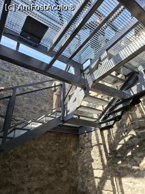 [P20] Cetatea Poenari, Turnul Central, Donjonul Cetății, Interior » foto by mprofeanu
 - 
<span class="allrVoted glyphicon glyphicon-heart hidden" id="av1521301"></span>
<a class="m-l-10 hidden" id="sv1521301" onclick="voting_Foto_DelVot(,1521301,1790)" role="button">șterge vot <span class="glyphicon glyphicon-remove"></span></a>
<a id="v91521301" class=" c-red"  onclick="voting_Foto_SetVot(1521301)" role="button"><span class="glyphicon glyphicon-heart-empty"></span> <b>LIKE</b> = Votează poza</a> <img class="hidden"  id="f1521301W9" src="/imagini/loader.gif" border="0" /><span class="AjErrMes hidden" id="e1521301ErM"></span>