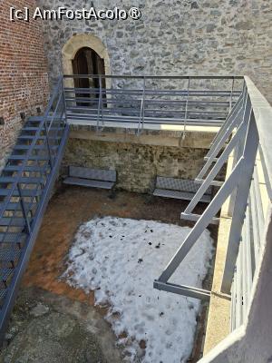 [P22] Cetatea Poenari, Turnul Central, un petec de zăpadă... » foto by mprofeanu
 - 
<span class="allrVoted glyphicon glyphicon-heart hidden" id="av1521303"></span>
<a class="m-l-10 hidden" id="sv1521303" onclick="voting_Foto_DelVot(,1521303,1790)" role="button">șterge vot <span class="glyphicon glyphicon-remove"></span></a>
<a id="v91521303" class=" c-red"  onclick="voting_Foto_SetVot(1521303)" role="button"><span class="glyphicon glyphicon-heart-empty"></span> <b>LIKE</b> = Votează poza</a> <img class="hidden"  id="f1521303W9" src="/imagini/loader.gif" border="0" /><span class="AjErrMes hidden" id="e1521303ErM"></span>