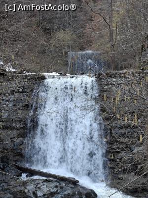 [P33] La drum spre Barajul Vidraru, o cascadă peste diguri lângă poteca ce duce la Valea lui Stan » foto by mprofeanu
 - 
<span class="allrVoted glyphicon glyphicon-heart hidden" id="av1521314"></span>
<a class="m-l-10 hidden" id="sv1521314" onclick="voting_Foto_DelVot(,1521314,1790)" role="button">șterge vot <span class="glyphicon glyphicon-remove"></span></a>
<a id="v91521314" class=" c-red"  onclick="voting_Foto_SetVot(1521314)" role="button"><span class="glyphicon glyphicon-heart-empty"></span> <b>LIKE</b> = Votează poza</a> <img class="hidden"  id="f1521314W9" src="/imagini/loader.gif" border="0" /><span class="AjErrMes hidden" id="e1521314ErM"></span>