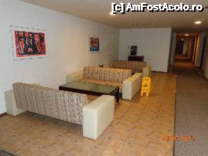 [P15] Tonomatul de cafea, lapte, cicocolata calda, etc., amplasat pe fiecare din etajele hotelului, functional 24/24 » foto by zola
 - 
<span class="allrVoted glyphicon glyphicon-heart hidden" id="av633704"></span>
<a class="m-l-10 hidden" id="sv633704" onclick="voting_Foto_DelVot(,633704,1941)" role="button">șterge vot <span class="glyphicon glyphicon-remove"></span></a>
<a id="v9633704" class=" c-red"  onclick="voting_Foto_SetVot(633704)" role="button"><span class="glyphicon glyphicon-heart-empty"></span> <b>LIKE</b> = Votează poza</a> <img class="hidden"  id="f633704W9" src="/imagini/loader.gif" border="0" /><span class="AjErrMes hidden" id="e633704ErM"></span>