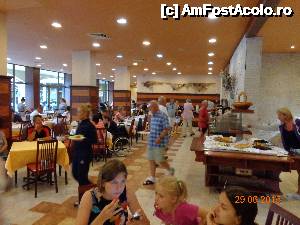 [P16] Restaurantul corpului A » foto by zola
 - 
<span class="allrVoted glyphicon glyphicon-heart hidden" id="av633706"></span>
<a class="m-l-10 hidden" id="sv633706" onclick="voting_Foto_DelVot(,633706,1941)" role="button">șterge vot <span class="glyphicon glyphicon-remove"></span></a>
<a id="v9633706" class=" c-red"  onclick="voting_Foto_SetVot(633706)" role="button"><span class="glyphicon glyphicon-heart-empty"></span> <b>LIKE</b> = Votează poza</a> <img class="hidden"  id="f633706W9" src="/imagini/loader.gif" border="0" /><span class="AjErrMes hidden" id="e633706ErM"></span>