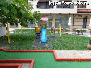 [P24] Loc de joaca la hotel, pazit de un gardian, cu mese si scaune pentru parinti » foto by zola
 - 
<span class="allrVoted glyphicon glyphicon-heart hidden" id="av633725"></span>
<a class="m-l-10 hidden" id="sv633725" onclick="voting_Foto_DelVot(,633725,1941)" role="button">șterge vot <span class="glyphicon glyphicon-remove"></span></a>
<a id="v9633725" class=" c-red"  onclick="voting_Foto_SetVot(633725)" role="button"><span class="glyphicon glyphicon-heart-empty"></span> <b>LIKE</b> = Votează poza</a> <img class="hidden"  id="f633725W9" src="/imagini/loader.gif" border="0" /><span class="AjErrMes hidden" id="e633725ErM"></span>