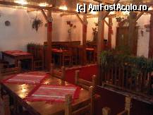 [P12] imagine din restaurantul rustic de la parterul hotelului » foto by silvia tudoran
 - 
<span class="allrVoted glyphicon glyphicon-heart hidden" id="av305515"></span>
<a class="m-l-10 hidden" id="sv305515" onclick="voting_Foto_DelVot(,305515,1970)" role="button">șterge vot <span class="glyphicon glyphicon-remove"></span></a>
<a id="v9305515" class=" c-red"  onclick="voting_Foto_SetVot(305515)" role="button"><span class="glyphicon glyphicon-heart-empty"></span> <b>LIKE</b> = Votează poza</a> <img class="hidden"  id="f305515W9" src="/imagini/loader.gif" border="0" /><span class="AjErrMes hidden" id="e305515ErM"></span>