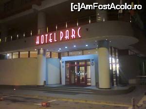 [P01] Intrarea principală în Hotel Parc din Alba Iulia » foto by DanielG&Family
 - 
<span class="allrVoted glyphicon glyphicon-heart hidden" id="av700419"></span>
<a class="m-l-10 hidden" id="sv700419" onclick="voting_Foto_DelVot(,700419,1971)" role="button">șterge vot <span class="glyphicon glyphicon-remove"></span></a>
<a id="v9700419" class=" c-red"  onclick="voting_Foto_SetVot(700419)" role="button"><span class="glyphicon glyphicon-heart-empty"></span> <b>LIKE</b> = Votează poza</a> <img class="hidden"  id="f700419W9" src="/imagini/loader.gif" border="0" /><span class="AjErrMes hidden" id="e700419ErM"></span>