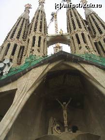 [P05] Sagrada Familia » foto by romanitzaa
 - 
<span class="allrVoted glyphicon glyphicon-heart hidden" id="av105957"></span>
<a class="m-l-10 hidden" id="sv105957" onclick="voting_Foto_DelVot(,105957,1999)" role="button">șterge vot <span class="glyphicon glyphicon-remove"></span></a>
<a id="v9105957" class=" c-red"  onclick="voting_Foto_SetVot(105957)" role="button"><span class="glyphicon glyphicon-heart-empty"></span> <b>LIKE</b> = Votează poza</a> <img class="hidden"  id="f105957W9" src="/imagini/loader.gif" border="0" /><span class="AjErrMes hidden" id="e105957ErM"></span>