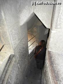 [P31] Cam asa arata scarile pana jos. Nu sunt foarte indicate celor claustrofobi. Fatada Nasterii - Sagrada Familia. » foto by TraianS
 - 
<span class="allrVoted glyphicon glyphicon-heart hidden" id="av294218"></span>
<a class="m-l-10 hidden" id="sv294218" onclick="voting_Foto_DelVot(,294218,1999)" role="button">șterge vot <span class="glyphicon glyphicon-remove"></span></a>
<a id="v9294218" class=" c-red"  onclick="voting_Foto_SetVot(294218)" role="button"><span class="glyphicon glyphicon-heart-empty"></span> <b>LIKE</b> = Votează poza</a> <img class="hidden"  id="f294218W9" src="/imagini/loader.gif" border="0" /><span class="AjErrMes hidden" id="e294218ErM"></span>