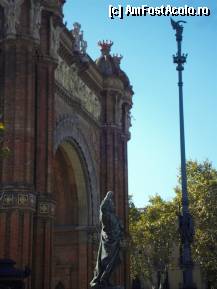 [P63] Arcul de triumf. Barcelona. » foto by TraianS
 - 
<span class="allrVoted glyphicon glyphicon-heart hidden" id="av294264"></span>
<a class="m-l-10 hidden" id="sv294264" onclick="voting_Foto_DelVot(,294264,1999)" role="button">șterge vot <span class="glyphicon glyphicon-remove"></span></a>
<a id="v9294264" class=" c-red"  onclick="voting_Foto_SetVot(294264)" role="button"><span class="glyphicon glyphicon-heart-empty"></span> <b>LIKE</b> = Votează poza</a> <img class="hidden"  id="f294264W9" src="/imagini/loader.gif" border="0" /><span class="AjErrMes hidden" id="e294264ErM"></span>