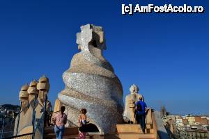 [P36] Barcelona - La Pedrera, detaliu, cu Sagrada Familia în fundal » foto by makuy*
 - 
<span class="allrVoted glyphicon glyphicon-heart hidden" id="av510092"></span>
<a class="m-l-10 hidden" id="sv510092" onclick="voting_Foto_DelVot(,510092,1999)" role="button">șterge vot <span class="glyphicon glyphicon-remove"></span></a>
<a id="v9510092" class=" c-red"  onclick="voting_Foto_SetVot(510092)" role="button"><span class="glyphicon glyphicon-heart-empty"></span> <b>LIKE</b> = Votează poza</a> <img class="hidden"  id="f510092W9" src="/imagini/loader.gif" border="0" /><span class="AjErrMes hidden" id="e510092ErM"></span>