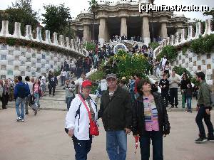 [P07] Parc Guell - noi, salamandra și Sala Hipostila » foto by Mitica49
 - 
<span class="allrVoted glyphicon glyphicon-heart hidden" id="av554324"></span>
<a class="m-l-10 hidden" id="sv554324" onclick="voting_Foto_DelVot(,554324,1999)" role="button">șterge vot <span class="glyphicon glyphicon-remove"></span></a>
<a id="v9554324" class=" c-red"  onclick="voting_Foto_SetVot(554324)" role="button"><span class="glyphicon glyphicon-heart-empty"></span> <b>LIKE</b> = Votează poza</a> <img class="hidden"  id="f554324W9" src="/imagini/loader.gif" border="0" /><span class="AjErrMes hidden" id="e554324ErM"></span>