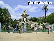 [P12] fantana arteziana din parcul Ciutadella » foto by chelie_d
 - 
<span class="allrVoted glyphicon glyphicon-heart hidden" id="av91447"></span>
<a class="m-l-10 hidden" id="sv91447" onclick="voting_Foto_DelVot(,91447,1999)" role="button">șterge vot <span class="glyphicon glyphicon-remove"></span></a>
<a id="v991447" class=" c-red"  onclick="voting_Foto_SetVot(91447)" role="button"><span class="glyphicon glyphicon-heart-empty"></span> <b>LIKE</b> = Votează poza</a> <img class="hidden"  id="f91447W9" src="/imagini/loader.gif" border="0" /><span class="AjErrMes hidden" id="e91447ErM"></span>