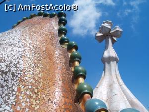 [P16] Casa Batllo-Acoperiș cu plăci ceramice și turnul cu bulb » foto by Mika
 - 
<span class="allrVoted glyphicon glyphicon-heart hidden" id="av730993"></span>
<a class="m-l-10 hidden" id="sv730993" onclick="voting_Foto_DelVot(,730993,1999)" role="button">șterge vot <span class="glyphicon glyphicon-remove"></span></a>
<a id="v9730993" class=" c-red"  onclick="voting_Foto_SetVot(730993)" role="button"><span class="glyphicon glyphicon-heart-empty"></span> <b>LIKE</b> = Votează poza</a> <img class="hidden"  id="f730993W9" src="/imagini/loader.gif" border="0" /><span class="AjErrMes hidden" id="e730993ErM"></span>