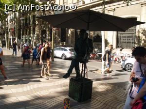 [P90] Statuie vivanta pe La Rambla » foto by Mika
 - 
<span class="allrVoted glyphicon glyphicon-heart hidden" id="av731074"></span>
<a class="m-l-10 hidden" id="sv731074" onclick="voting_Foto_DelVot(,731074,1999)" role="button">șterge vot <span class="glyphicon glyphicon-remove"></span></a>
<a id="v9731074" class=" c-red"  onclick="voting_Foto_SetVot(731074)" role="button"><span class="glyphicon glyphicon-heart-empty"></span> <b>LIKE</b> = Votează poza</a> <img class="hidden"  id="f731074W9" src="/imagini/loader.gif" border="0" /><span class="AjErrMes hidden" id="e731074ErM"></span>