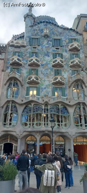 [P44] Casa Batllo » foto by DanSta
 - 
<span class="allrVoted glyphicon glyphicon-heart hidden" id="av1470835"></span>
<a class="m-l-10 hidden" id="sv1470835" onclick="voting_Foto_DelVot(,1470835,1999)" role="button">șterge vot <span class="glyphicon glyphicon-remove"></span></a>
<a id="v91470835" class=" c-red"  onclick="voting_Foto_SetVot(1470835)" role="button"><span class="glyphicon glyphicon-heart-empty"></span> <b>LIKE</b> = Votează poza</a> <img class="hidden"  id="f1470835W9" src="/imagini/loader.gif" border="0" /><span class="AjErrMes hidden" id="e1470835ErM"></span>