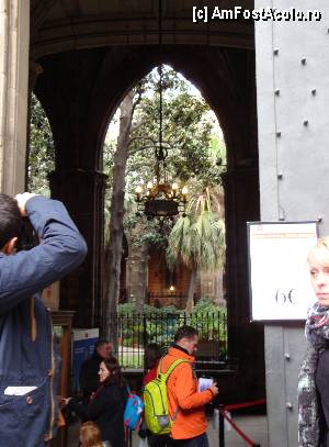 [P35] Barcelona, Catedral de la Seu: intrarea dinspre Carrer del Bisbe » foto by mariana.olaru
 - 
<span class="allrVoted glyphicon glyphicon-heart hidden" id="av368761"></span>
<a class="m-l-10 hidden" id="sv368761" onclick="voting_Foto_DelVot(,368761,1999)" role="button">șterge vot <span class="glyphicon glyphicon-remove"></span></a>
<a id="v9368761" class=" c-red"  onclick="voting_Foto_SetVot(368761)" role="button"><span class="glyphicon glyphicon-heart-empty"></span> <b>LIKE</b> = Votează poza</a> <img class="hidden"  id="f368761W9" src="/imagini/loader.gif" border="0" /><span class="AjErrMes hidden" id="e368761ErM"></span>