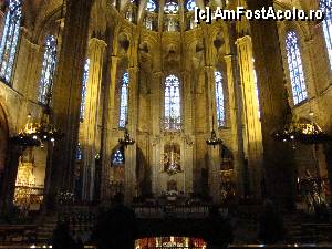 [P46] Barcelona, Catedral de la Seu: altarul. În josul imaginii se zărește intrarea în capela Sfintei Eulalia » foto by mariana.olaru
 - 
<span class="allrVoted glyphicon glyphicon-heart hidden" id="av368777"></span>
<a class="m-l-10 hidden" id="sv368777" onclick="voting_Foto_DelVot(,368777,1999)" role="button">șterge vot <span class="glyphicon glyphicon-remove"></span></a>
<a id="v9368777" class=" c-red"  onclick="voting_Foto_SetVot(368777)" role="button"><span class="glyphicon glyphicon-heart-empty"></span> <b>LIKE</b> = Votează poza</a> <img class="hidden"  id="f368777W9" src="/imagini/loader.gif" border="0" /><span class="AjErrMes hidden" id="e368777ErM"></span>