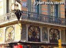 [P10] Barcelona: La Rambla - detaliu fațadă Casa Bruno Cuadros » foto by mariana.olaru
 - 
<span class="allrVoted glyphicon glyphicon-heart hidden" id="av383371"></span>
<a class="m-l-10 hidden" id="sv383371" onclick="voting_Foto_DelVot(,383371,1999)" role="button">șterge vot <span class="glyphicon glyphicon-remove"></span></a>
<a id="v9383371" class=" c-red"  onclick="voting_Foto_SetVot(383371)" role="button"><span class="glyphicon glyphicon-heart-empty"></span> <b>LIKE</b> = Votează poza</a> <img class="hidden"  id="f383371W9" src="/imagini/loader.gif" border="0" /><span class="AjErrMes hidden" id="e383371ErM"></span>