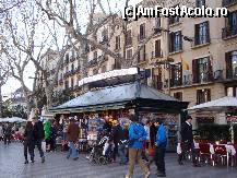 [P23] Barcelona: La Rambla » foto by mariana.olaru
 - 
<span class="allrVoted glyphicon glyphicon-heart hidden" id="av383384"></span>
<a class="m-l-10 hidden" id="sv383384" onclick="voting_Foto_DelVot(,383384,1999)" role="button">șterge vot <span class="glyphicon glyphicon-remove"></span></a>
<a id="v9383384" class=" c-red"  onclick="voting_Foto_SetVot(383384)" role="button"><span class="glyphicon glyphicon-heart-empty"></span> <b>LIKE</b> = Votează poza</a> <img class="hidden"  id="f383384W9" src="/imagini/loader.gif" border="0" /><span class="AjErrMes hidden" id="e383384ErM"></span>