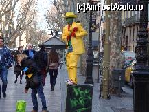 [P30] Barcelona: statuie vie pe La Rambla » foto by mariana.olaru
 - 
<span class="allrVoted glyphicon glyphicon-heart hidden" id="av383392"></span>
<a class="m-l-10 hidden" id="sv383392" onclick="voting_Foto_DelVot(,383392,1999)" role="button">șterge vot <span class="glyphicon glyphicon-remove"></span></a>
<a id="v9383392" class=" c-red"  onclick="voting_Foto_SetVot(383392)" role="button"><span class="glyphicon glyphicon-heart-empty"></span> <b>LIKE</b> = Votează poza</a> <img class="hidden"  id="f383392W9" src="/imagini/loader.gif" border="0" /><span class="AjErrMes hidden" id="e383392ErM"></span>