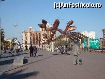 [P63] Barcelona: Port Vell-mergând pe Passeig de Colom suntem întâmpinați de o gigantică făptură a mării » foto by mariana.olaru
 - 
<span class="allrVoted glyphicon glyphicon-heart hidden" id="av383436"></span>
<a class="m-l-10 hidden" id="sv383436" onclick="voting_Foto_DelVot(,383436,1999)" role="button">șterge vot <span class="glyphicon glyphicon-remove"></span></a>
<a id="v9383436" class=" c-red"  onclick="voting_Foto_SetVot(383436)" role="button"><span class="glyphicon glyphicon-heart-empty"></span> <b>LIKE</b> = Votează poza</a> <img class="hidden"  id="f383436W9" src="/imagini/loader.gif" border="0" /><span class="AjErrMes hidden" id="e383436ErM"></span>