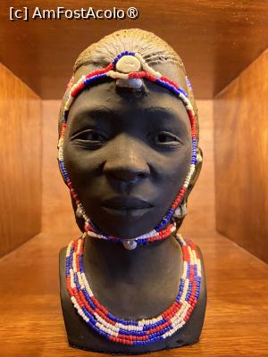 [P18] Bust Maasai » foto by Mihaela Pitigoi
 - 
<span class="allrVoted glyphicon glyphicon-heart hidden" id="av1522590"></span>
<a class="m-l-10 hidden" id="sv1522590" onclick="voting_Foto_DelVot(,1522590,2009)" role="button">șterge vot <span class="glyphicon glyphicon-remove"></span></a>
<a id="v91522590" class=" c-red"  onclick="voting_Foto_SetVot(1522590)" role="button"><span class="glyphicon glyphicon-heart-empty"></span> <b>LIKE</b> = Votează poza</a> <img class="hidden"  id="f1522590W9" src="/imagini/loader.gif" border="0" /><span class="AjErrMes hidden" id="e1522590ErM"></span>