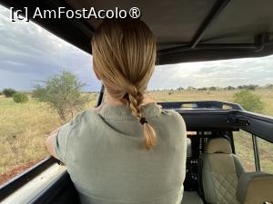 [P03] În Jeep, după animale » foto by Mihaela Pitigoi
 - 
<span class="allrVoted glyphicon glyphicon-heart hidden" id="av1522575"></span>
<a class="m-l-10 hidden" id="sv1522575" onclick="voting_Foto_DelVot(,1522575,2009)" role="button">șterge vot <span class="glyphicon glyphicon-remove"></span></a>
<a id="v91522575" class=" c-red"  onclick="voting_Foto_SetVot(1522575)" role="button"><span class="glyphicon glyphicon-heart-empty"></span> <b>LIKE</b> = Votează poza</a> <img class="hidden"  id="f1522575W9" src="/imagini/loader.gif" border="0" /><span class="AjErrMes hidden" id="e1522575ErM"></span>