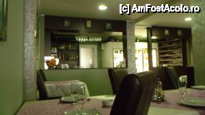 [P15] Perla Hotel [1 Mai] - barul din interiorul restaurantului.  » foto by Dragoș_MD
 - 
<span class="allrVoted glyphicon glyphicon-heart hidden" id="av394149"></span>
<a class="m-l-10 hidden" id="sv394149" onclick="voting_Foto_DelVot(,394149,2014)" role="button">șterge vot <span class="glyphicon glyphicon-remove"></span></a>
<a id="v9394149" class=" c-red"  onclick="voting_Foto_SetVot(394149)" role="button"><span class="glyphicon glyphicon-heart-empty"></span> <b>LIKE</b> = Votează poza</a> <img class="hidden"  id="f394149W9" src="/imagini/loader.gif" border="0" /><span class="AjErrMes hidden" id="e394149ErM"></span>