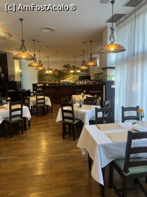 [P17] Hotel ”Internațional” București - Restaurantul » foto by Yersinia Pestis
 - 
<span class="allrVoted glyphicon glyphicon-heart hidden" id="av1506968"></span>
<a class="m-l-10 hidden" id="sv1506968" onclick="voting_Foto_DelVot(,1506968,2093)" role="button">șterge vot <span class="glyphicon glyphicon-remove"></span></a>
<a id="v91506968" class=" c-red"  onclick="voting_Foto_SetVot(1506968)" role="button"><span class="glyphicon glyphicon-heart-empty"></span> <b>LIKE</b> = Votează poza</a> <img class="hidden"  id="f1506968W9" src="/imagini/loader.gif" border="0" /><span class="AjErrMes hidden" id="e1506968ErM"></span>