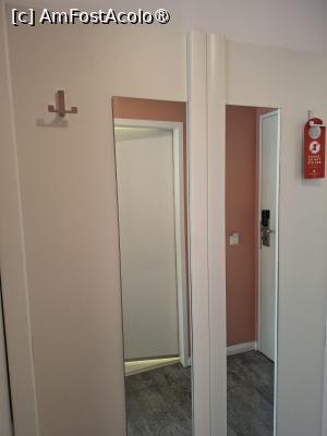 [P19] Hotel Continental Forum Bucuresti - camera 408 » foto by zlatna
 - 
<span class="allrVoted glyphicon glyphicon-heart hidden" id="av1527711"></span>
<a class="m-l-10 hidden" id="sv1527711" onclick="voting_Foto_DelVot(,1527711,2108)" role="button">șterge vot <span class="glyphicon glyphicon-remove"></span></a>
<a id="v91527711" class=" c-red"  onclick="voting_Foto_SetVot(1527711)" role="button"><span class="glyphicon glyphicon-heart-empty"></span> <b>LIKE</b> = Votează poza</a> <img class="hidden"  id="f1527711W9" src="/imagini/loader.gif" border="0" /><span class="AjErrMes hidden" id="e1527711ErM"></span>