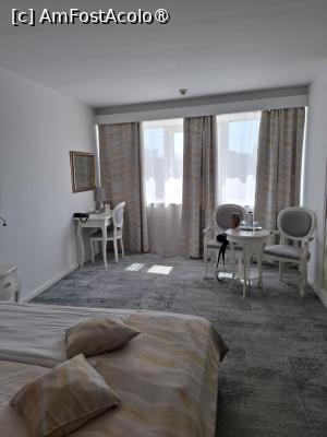[P05] Hotel Continental Forum Bucuresti - camera 408 » foto by zlatna
 - 
<span class="allrVoted glyphicon glyphicon-heart hidden" id="av1527697"></span>
<a class="m-l-10 hidden" id="sv1527697" onclick="voting_Foto_DelVot(,1527697,2108)" role="button">șterge vot <span class="glyphicon glyphicon-remove"></span></a>
<a id="v91527697" class=" c-red"  onclick="voting_Foto_SetVot(1527697)" role="button"><span class="glyphicon glyphicon-heart-empty"></span> <b>LIKE</b> = Votează poza</a> <img class="hidden"  id="f1527697W9" src="/imagini/loader.gif" border="0" /><span class="AjErrMes hidden" id="e1527697ErM"></span>