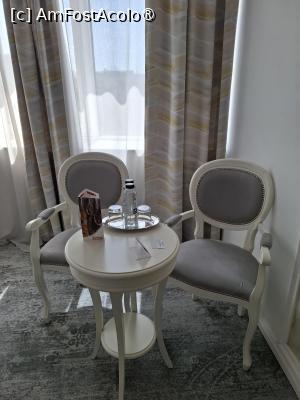 [P08] Hotel Continental Forum Bucuresti - camera 408 » foto by zlatna
 - 
<span class="allrVoted glyphicon glyphicon-heart hidden" id="av1527700"></span>
<a class="m-l-10 hidden" id="sv1527700" onclick="voting_Foto_DelVot(,1527700,2108)" role="button">șterge vot <span class="glyphicon glyphicon-remove"></span></a>
<a id="v91527700" class=" c-red"  onclick="voting_Foto_SetVot(1527700)" role="button"><span class="glyphicon glyphicon-heart-empty"></span> <b>LIKE</b> = Votează poza</a> <img class="hidden"  id="f1527700W9" src="/imagini/loader.gif" border="0" /><span class="AjErrMes hidden" id="e1527700ErM"></span>