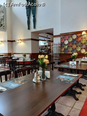 [P02] Restaurantul, partea pentru prânz sau cină » foto by tabache
 - 
<span class="allrVoted glyphicon glyphicon-heart hidden" id="av1493048"></span>
<a class="m-l-10 hidden" id="sv1493048" onclick="voting_Foto_DelVot(,1493048,2132)" role="button">șterge vot <span class="glyphicon glyphicon-remove"></span></a>
<a id="v91493048" class=" c-red"  onclick="voting_Foto_SetVot(1493048)" role="button"><span class="glyphicon glyphicon-heart-empty"></span> <b>LIKE</b> = Votează poza</a> <img class="hidden"  id="f1493048W9" src="/imagini/loader.gif" border="0" /><span class="AjErrMes hidden" id="e1493048ErM"></span>