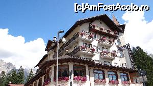 [P100] Ziua 3: Hoteluri de lux ne intampina chiar de la intrarea in Cortina » foto by Camelia19
 - 
<span class="allrVoted glyphicon glyphicon-heart hidden" id="av681309"></span>
<a class="m-l-10 hidden" id="sv681309" onclick="voting_Foto_DelVot(,681309,2211)" role="button">șterge vot <span class="glyphicon glyphicon-remove"></span></a>
<a id="v9681309" class=" c-red"  onclick="voting_Foto_SetVot(681309)" role="button"><span class="glyphicon glyphicon-heart-empty"></span> <b>LIKE</b> = Votează poza</a> <img class="hidden"  id="f681309W9" src="/imagini/loader.gif" border="0" /><span class="AjErrMes hidden" id="e681309ErM"></span>