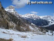 [P61] Coboram de la pasul Falzarego spre acea vale in care se afla San Cassiano  si celelalte statiuni frumoase.Priviti ce sus suntem si unde trebuie sa ajungem.Transfagarasanul e ,,mic copil''. » foto by adryana
 - 
<span class="allrVoted glyphicon glyphicon-heart hidden" id="av319539"></span>
<a class="m-l-10 hidden" id="sv319539" onclick="voting_Foto_DelVot(,319539,2211)" role="button">șterge vot <span class="glyphicon glyphicon-remove"></span></a>
<a id="v9319539" class=" c-red"  onclick="voting_Foto_SetVot(319539)" role="button"><span class="glyphicon glyphicon-heart-empty"></span> <b>LIKE</b> = Votează poza</a> <img class="hidden"  id="f319539W9" src="/imagini/loader.gif" border="0" /><span class="AjErrMes hidden" id="e319539ErM"></span>