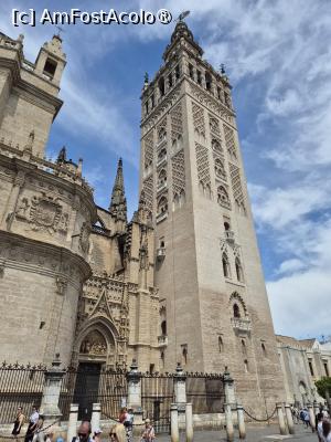 [P26] Sevilla - Turnul la Giralda » foto by ANILU
 - 
<span class="allrVoted glyphicon glyphicon-heart hidden" id="av1488338"></span>
<a class="m-l-10 hidden" id="sv1488338" onclick="voting_Foto_DelVot(,1488338,2251)" role="button">șterge vot <span class="glyphicon glyphicon-remove"></span></a>
<a id="v91488338" class=" c-red"  onclick="voting_Foto_SetVot(1488338)" role="button"><span class="glyphicon glyphicon-heart-empty"></span> <b>LIKE</b> = Votează poza</a> <img class="hidden"  id="f1488338W9" src="/imagini/loader.gif" border="0" /><span class="AjErrMes hidden" id="e1488338ErM"></span>