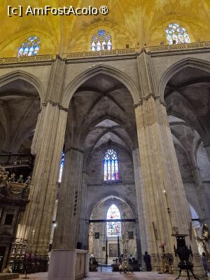 [P29] Sevilla - Catedrala » foto by ANILU
 - 
<span class="allrVoted glyphicon glyphicon-heart hidden" id="av1488341"></span>
<a class="m-l-10 hidden" id="sv1488341" onclick="voting_Foto_DelVot(,1488341,2251)" role="button">șterge vot <span class="glyphicon glyphicon-remove"></span></a>
<a id="v91488341" class=" c-red"  onclick="voting_Foto_SetVot(1488341)" role="button"><span class="glyphicon glyphicon-heart-empty"></span> <b>LIKE</b> = Votează poza</a> <img class="hidden"  id="f1488341W9" src="/imagini/loader.gif" border="0" /><span class="AjErrMes hidden" id="e1488341ErM"></span>