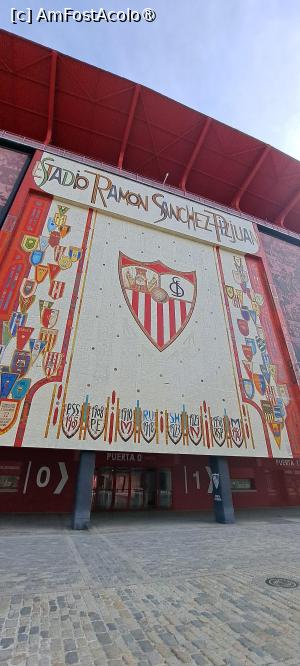 [P39] Stadionul Ramón Sánchez Pizjuán » foto by irinad
 - 
<span class="allrVoted glyphicon glyphicon-heart hidden" id="av1441266"></span>
<a class="m-l-10 hidden" id="sv1441266" onclick="voting_Foto_DelVot(,1441266,2251)" role="button">șterge vot <span class="glyphicon glyphicon-remove"></span></a>
<a id="v91441266" class=" c-red"  onclick="voting_Foto_SetVot(1441266)" role="button"><span class="glyphicon glyphicon-heart-empty"></span> <b>LIKE</b> = Votează poza</a> <img class="hidden"  id="f1441266W9" src="/imagini/loader.gif" border="0" /><span class="AjErrMes hidden" id="e1441266ErM"></span>