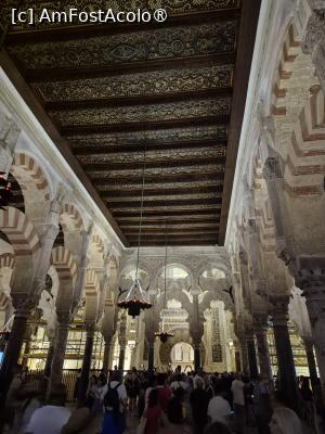 [P13] Cordoba - interior Moschee » foto by ANILU
 - 
<span class="allrVoted glyphicon glyphicon-heart hidden" id="av1487837"></span>
<a class="m-l-10 hidden" id="sv1487837" onclick="voting_Foto_DelVot(,1487837,2304)" role="button">șterge vot <span class="glyphicon glyphicon-remove"></span></a>
<a id="v91487837" class=" c-red"  onclick="voting_Foto_SetVot(1487837)" role="button"><span class="glyphicon glyphicon-heart-empty"></span> <b>LIKE</b> = Votează poza</a> <img class="hidden"  id="f1487837W9" src="/imagini/loader.gif" border="0" /><span class="AjErrMes hidden" id="e1487837ErM"></span>
