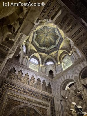 [P15] Cordoba - Moscheea - Mihrab-ul » foto by ANILU
 - 
<span class="allrVoted glyphicon glyphicon-heart hidden" id="av1487839"></span>
<a class="m-l-10 hidden" id="sv1487839" onclick="voting_Foto_DelVot(,1487839,2304)" role="button">șterge vot <span class="glyphicon glyphicon-remove"></span></a>
<a id="v91487839" class=" c-red"  onclick="voting_Foto_SetVot(1487839)" role="button"><span class="glyphicon glyphicon-heart-empty"></span> <b>LIKE</b> = Votează poza</a> <img class="hidden"  id="f1487839W9" src="/imagini/loader.gif" border="0" /><span class="AjErrMes hidden" id="e1487839ErM"></span>