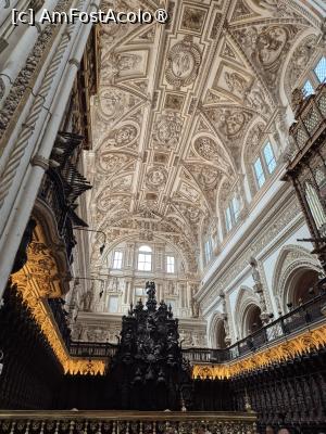 [P20] Cordoba - Catedrala-strana corului » foto by ANILU
 - 
<span class="allrVoted glyphicon glyphicon-heart hidden" id="av1487844"></span>
<a class="m-l-10 hidden" id="sv1487844" onclick="voting_Foto_DelVot(,1487844,2304)" role="button">șterge vot <span class="glyphicon glyphicon-remove"></span></a>
<a id="v91487844" class=" c-red"  onclick="voting_Foto_SetVot(1487844)" role="button"><span class="glyphicon glyphicon-heart-empty"></span> <b>LIKE</b> = Votează poza</a> <img class="hidden"  id="f1487844W9" src="/imagini/loader.gif" border="0" /><span class="AjErrMes hidden" id="e1487844ErM"></span>