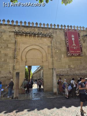 [P06] Cordoba - una din porțile de acces în curtea Moscheii » foto by ANILU
 - 
<span class="allrVoted glyphicon glyphicon-heart hidden" id="av1487830"></span>
<a class="m-l-10 hidden" id="sv1487830" onclick="voting_Foto_DelVot(,1487830,2304)" role="button">șterge vot <span class="glyphicon glyphicon-remove"></span></a>
<a id="v91487830" class=" c-red"  onclick="voting_Foto_SetVot(1487830)" role="button"><span class="glyphicon glyphicon-heart-empty"></span> <b>LIKE</b> = Votează poza</a> <img class="hidden"  id="f1487830W9" src="/imagini/loader.gif" border="0" /><span class="AjErrMes hidden" id="e1487830ErM"></span>