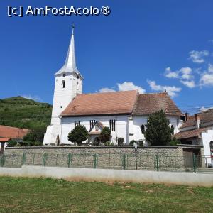 [P29] Sângeorgiu de Pădure, Biserica Reformată, Fațada sudică văzută din Strada Rozelor, se intră prin lateral în curte... » foto by mprofeanu
 - 
<span class="allrVoted glyphicon glyphicon-heart hidden" id="av1450247"></span>
<a class="m-l-10 hidden" id="sv1450247" onclick="voting_Foto_DelVot(,1450247,2330)" role="button">șterge vot <span class="glyphicon glyphicon-remove"></span></a>
<a id="v91450247" class=" c-red"  onclick="voting_Foto_SetVot(1450247)" role="button"><span class="glyphicon glyphicon-heart-empty"></span> <b>LIKE</b> = Votează poza</a> <img class="hidden"  id="f1450247W9" src="/imagini/loader.gif" border="0" /><span class="AjErrMes hidden" id="e1450247ErM"></span>