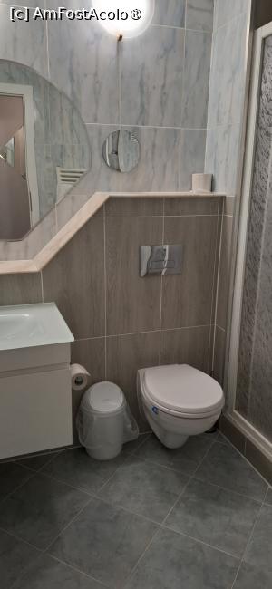 [P18] Suceava - Hotel MyContinental. Baia camerei 209. » foto by iulianic
 - 
<span class="allrVoted glyphicon glyphicon-heart hidden" id="av1541653"></span>
<a class="m-l-10 hidden" id="sv1541653" onclick="voting_Foto_DelVot(,1541653,2423)" role="button">șterge vot <span class="glyphicon glyphicon-remove"></span></a>
<a id="v91541653" class=" c-red"  onclick="voting_Foto_SetVot(1541653)" role="button"><span class="glyphicon glyphicon-heart-empty"></span> <b>LIKE</b> = Votează poza</a> <img class="hidden"  id="f1541653W9" src="/imagini/loader.gif" border="0" /><span class="AjErrMes hidden" id="e1541653ErM"></span>