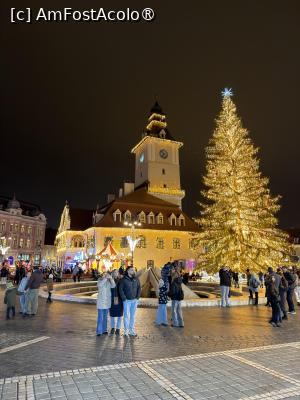 [P17] Brașov. Piața Sfatului, în așteptarea Crăciunului. » foto by Floria
 - 
<span class="allrVoted glyphicon glyphicon-heart hidden" id="av1516924"></span>
<a class="m-l-10 hidden" id="sv1516924" onclick="voting_Foto_DelVot(,1516924,2429)" role="button">șterge vot <span class="glyphicon glyphicon-remove"></span></a>
<a id="v91516924" class=" c-red"  onclick="voting_Foto_SetVot(1516924)" role="button"><span class="glyphicon glyphicon-heart-empty"></span> <b>LIKE</b> = Votează poza</a> <img class="hidden"  id="f1516924W9" src="/imagini/loader.gif" border="0" /><span class="AjErrMes hidden" id="e1516924ErM"></span>