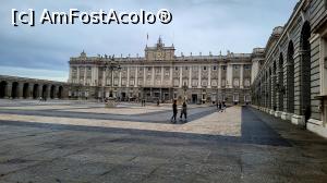 [P74] Palacio Real » foto by k-lator
 - 
<span class="allrVoted glyphicon glyphicon-heart hidden" id="av1373735"></span>
<a class="m-l-10 hidden" id="sv1373735" onclick="voting_Foto_DelVot(,1373735,2442)" role="button">șterge vot <span class="glyphicon glyphicon-remove"></span></a>
<a id="v91373735" class=" c-red"  onclick="voting_Foto_SetVot(1373735)" role="button"><span class="glyphicon glyphicon-heart-empty"></span> <b>LIKE</b> = Votează poza</a> <img class="hidden"  id="f1373735W9" src="/imagini/loader.gif" border="0" /><span class="AjErrMes hidden" id="e1373735ErM"></span>