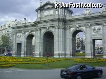 [P03] Madrid - Puerta de Alcala. » foto by iulianic
 - 
<span class="allrVoted glyphicon glyphicon-heart hidden" id="av318233"></span>
<a class="m-l-10 hidden" id="sv318233" onclick="voting_Foto_DelVot(,318233,2442)" role="button">șterge vot <span class="glyphicon glyphicon-remove"></span></a>
<a id="v9318233" class=" c-red"  onclick="voting_Foto_SetVot(318233)" role="button"><span class="glyphicon glyphicon-heart-empty"></span> <b>LIKE</b> = Votează poza</a> <img class="hidden"  id="f318233W9" src="/imagini/loader.gif" border="0" /><span class="AjErrMes hidden" id="e318233ErM"></span>