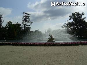 [P22] Împrejurimile Madridului / Aranjuez - Palacio Real, parcul cu fântâni executate artistic.  » foto by iulianic
 - 
<span class="allrVoted glyphicon glyphicon-heart hidden" id="av407893"></span>
<a class="m-l-10 hidden" id="sv407893" onclick="voting_Foto_DelVot(,407893,2442)" role="button">șterge vot <span class="glyphicon glyphicon-remove"></span></a>
<a id="v9407893" class=" c-red"  onclick="voting_Foto_SetVot(407893)" role="button"><span class="glyphicon glyphicon-heart-empty"></span> <b>LIKE</b> = Votează poza</a> <img class="hidden"  id="f407893W9" src="/imagini/loader.gif" border="0" /><span class="AjErrMes hidden" id="e407893ErM"></span>